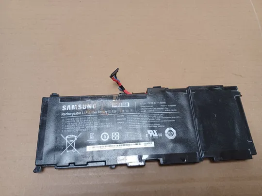 акб оригінал  AA-PBZN8NP 80Wh 5400mAh 14.8 V для Samsung 700Z  NP700 Акумуляторна батарея живлення battery Оригінальна батарея Ціна