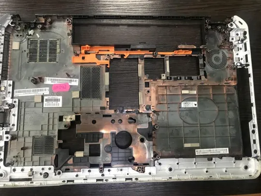 HP042 Поддон HP Pavilion ENVY M6-1000 707886-001 686896-001 Ціна