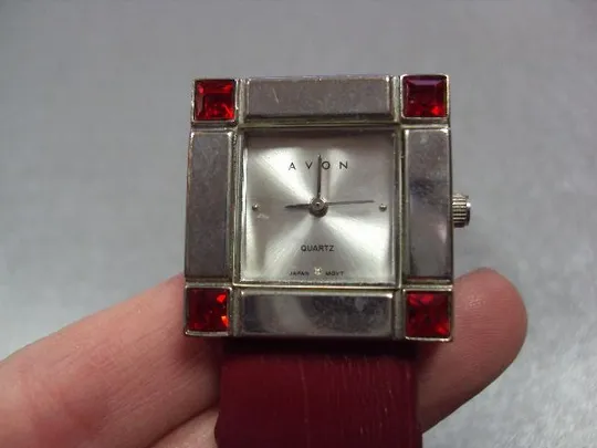 Женские наручные часы Avon quartz Japan кварц ейвон Япония с браслетом №13025 Характеристики