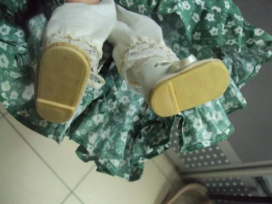 фарфоровая кукла в зеленом платье и шляпке 38 см №2939 Характеристики