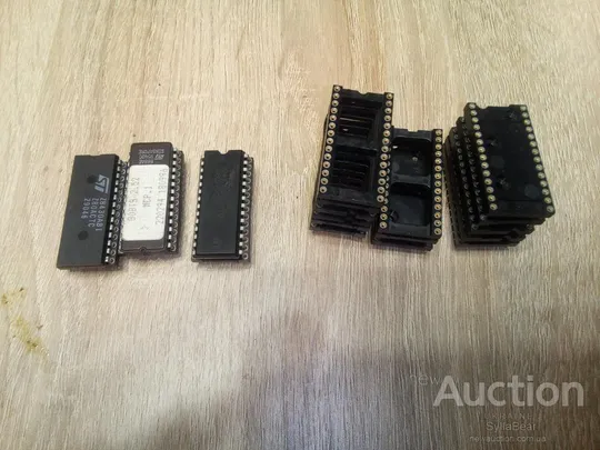 Купити Прецизионные панельки для микросхем DIP 28-W-M (цанговая)лот 1шт.