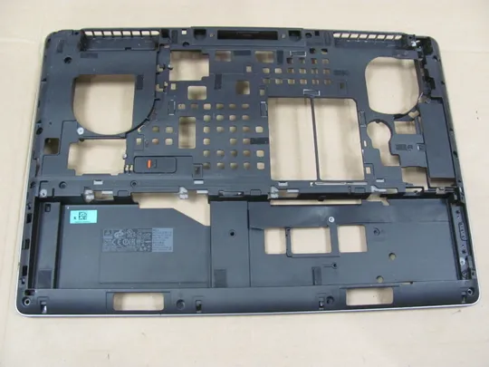 635-1 Кришка дно піддон корпуса 03K8M9 AM1DI000B01 для Dell Precision 7510 P53F оригінал Ціна