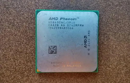 4x ядерный процессор AMD Phenom X3 8400 2,10GHz/2MB/1800MHz (HD8400WCJ3BGD) socket AM2+ 95W Ціна