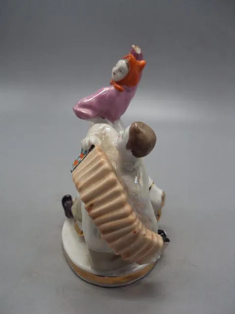 Фигура фарфор Дулево танцоры с гармошкой перепляс гармонист и девушка 11,7 см под реставрацию №13920 З аукціону