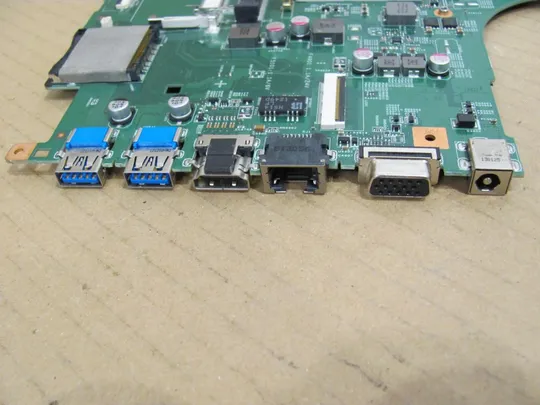 66-6 материнська плата 48.4UY05.011 для MEDION P6640 E6232 оригінал З аукціону