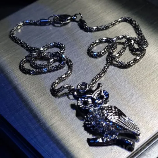 Ніжний ланцюжок з кулоном сови зі стразами З аукціону