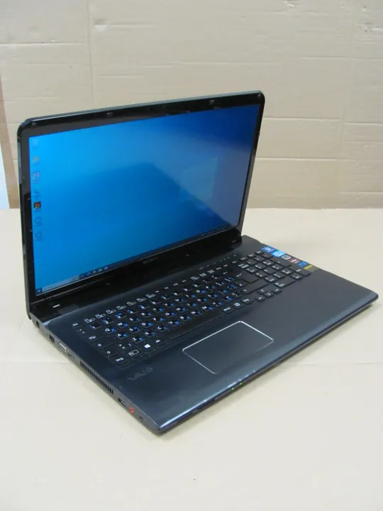 1324 Sony Vaio SVE171A11M 17,3&quot; FHD i7 3612QM 2,1Ghz / 8Gb / 240ssd / Radeon HD7600m 2Gb 128bit / WebCam / Led keyboard + блок живлення З аукціону