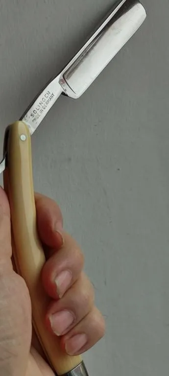 Антикварная Опасная бритва SOLINGEN ручка зуб кашалота, редкая gt452 Характеристики