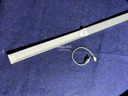 складна настільна лампа.працює з юесбі.має вихід юесбі для підєднання скажімо зарядки.батарейок не місить.кілька режимів свічіння\таймер З аукціону