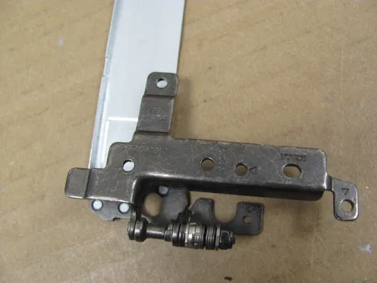 821-2 кріплення з петлею ліва   для DELL Latitude 3520 3420 E3420 E3520 оригінал Де купити