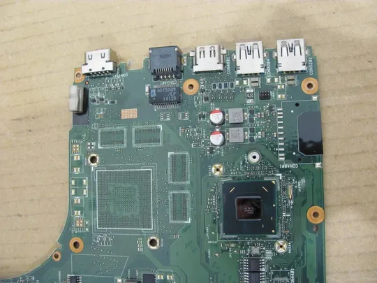 477-8 материнська плата 69N0BNM12B03 РОБОЧА для MEDION E7223 оригінал Де купити