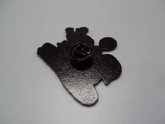 Значок пін мультфільм Головоломка Думками навиворіт Inside Out пульт управління знак брошка №18485 Де купити