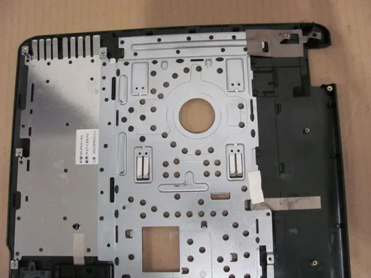 номер0138-16 Кришка панель палмрест та тачпад 60.4N011.001 для MEDION P7624 P7812 оригінал Інтернет-аукціон