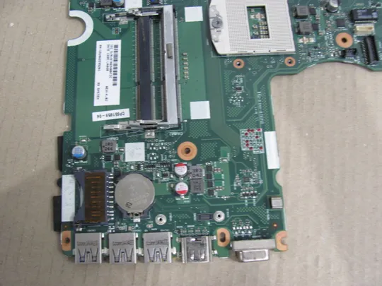 93-28 материнська плата РОБОЧА 6050A2595201   для  FUJITSU A544 оригінал Де купити