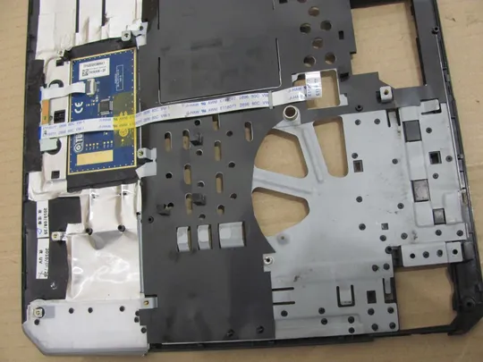 478-4 Кришка панель палмрест та тачпад для MEDION X6811 X6812 GX660 MS-16F1 оригінал Інтернет-аукціон