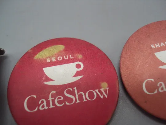 Знак круглый Seoul CafeShow Сеул Shanghai CafeShow Шанхай кофе лот 2 шт №17003 З аукціону