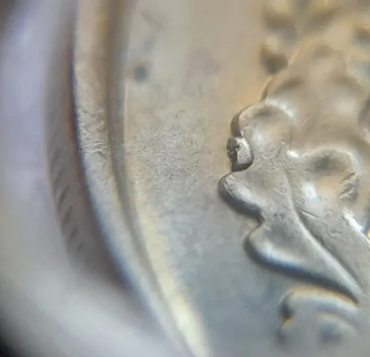 (7028) 10 копійок 2019 різновид викрошок і розколів на аверсі (10 копеек 2019 брак) Продаж