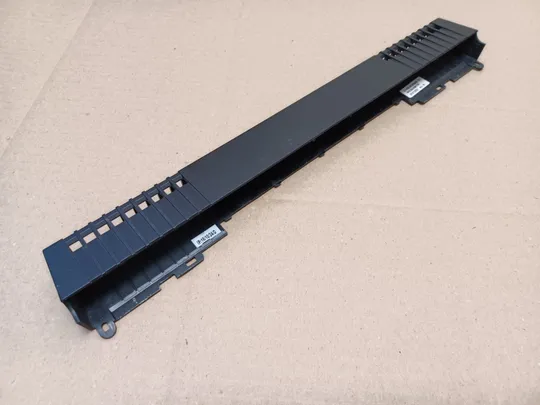 Купити номер1058-5 заглушка корпуса Пробка Заглушка роз’єму Кришка порту AP1Q7000200 для  Dell Alienware 13 R3  оригінал