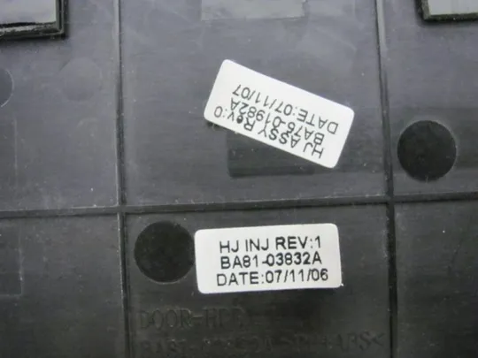 №156-20 сервісна кришка BA81-03832A BA75-01982A для Samsung R60 NP-R60 оригінал З аукціону