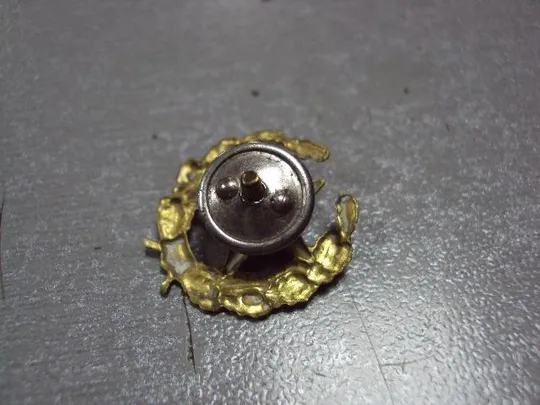 милитария эмблема общевойсковая мотострелковые войска вс ссср размер 23 на 20 мм винт №2521 Де купити