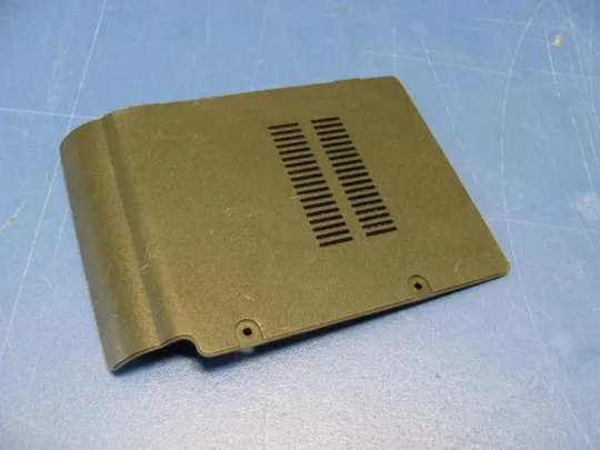 №75-10 сервісна кришка 13GNJ72AP180-1 для Asus X51R X51 X51RL 52H X51C X51H оригінал Ціна