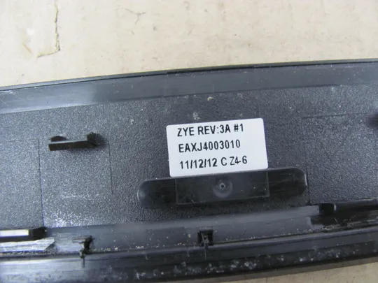 номер0210-9 рамка матриці,matrix frame,Окантовка дисплея,Рамка екрана,Корпус рамка матриці  EAXJ4003010 13GNDO1AP051-1 для Asus X75A F75 оригінал Де купити