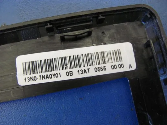 №47-5 рамка матриці 13N0-7NA0Y01 для ACER V3-772G оригінал З аукціону