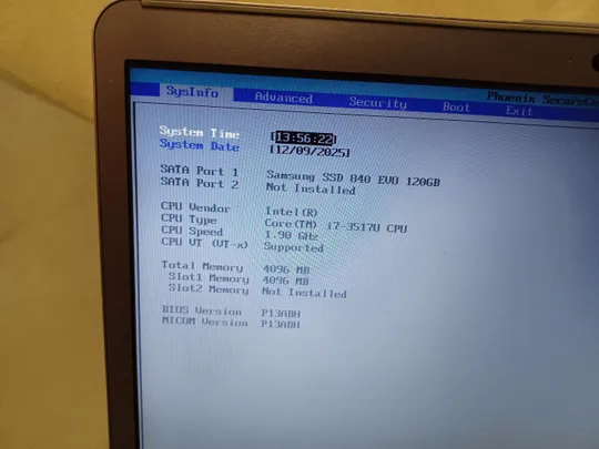Купити 0847... SAMSUNG NP530U3C NP530  core i7-3517u 4gb 120gb  НІМЕЧЧИНА