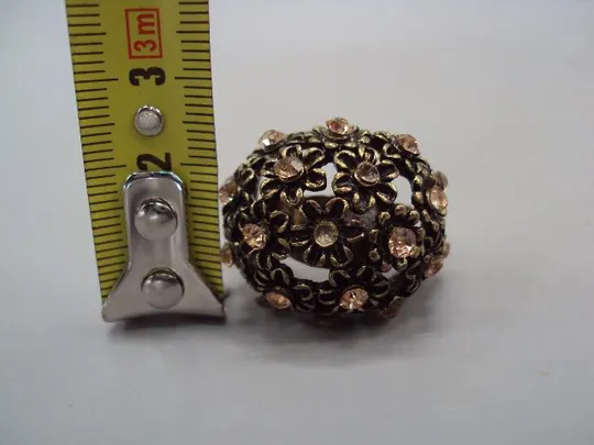 Бижутерия женское безразмерное кольцо цветы ажурное цветочки металл (нет 2 камушка) №13608 Недорого