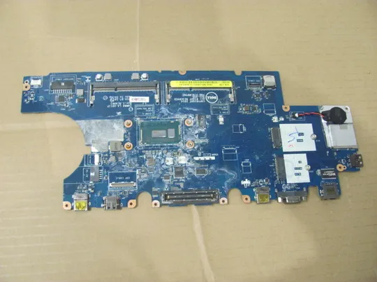 номер0076-5 материнська плата, Mainboard,Материнка,Основна плата,Системна плата,Плата системи,Laptop motherboard,мамка, ноутбучна плата ZAM80 LA-A911P  SR23X  i5-5300U  для Dell Latitude E5550 оригінал Ціна