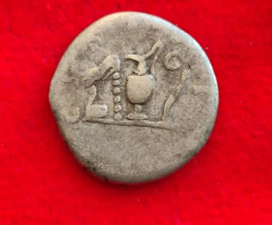 Купити Предметы Авгура- предсказателя денарий серебро, Рим ,император Адриан tkv154