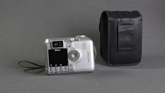 цифровой фотоаппарат Nikon Coolpix 4300 + Zoom Nikkor 8-24mm/2.8-4.9 + чехол Продаж