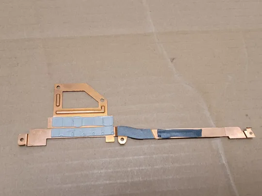 номер1057-43 термотрубка радіатор охолодження AT3050060CL  для DELL ALIENWARE X17 R1 R2 оригінал З аукціону