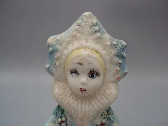 Новогодние украшения игрушка Снегурочка в кокошнике узор цветы под елку пластик 15,5 см №15983 З аукціону