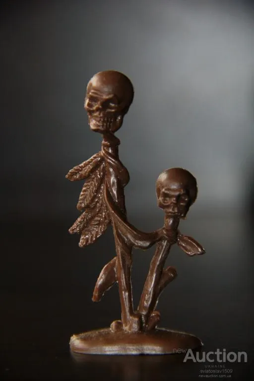 фигурка стойка с черепами Atlantic под фигурки 54-60мм Ціна