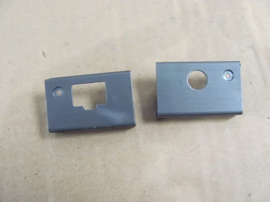 584-20 заглушки петель  для Dell  LATITUDE E5570 оригінал Ціна