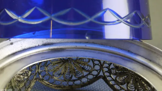 Цукерниця ваза кольорове кобальтове синє радянське скло та мельхіор Вживане Недорого