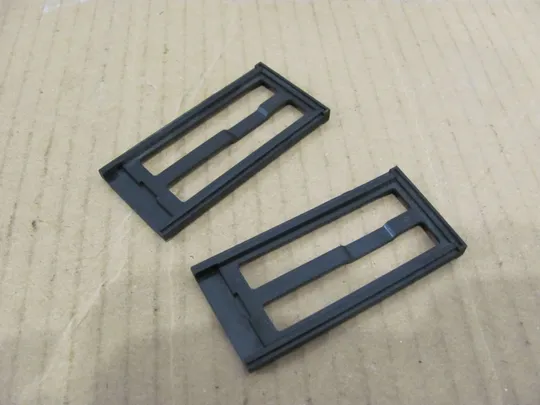 номер0326-37 заглушка для SAMSUNG NP600 NP600B5B4 NP400B оригінал Ціна