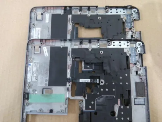 355-6 панель палмрест 6070B0676601 730964-001 для HP 740, 745, 840 G1 оригінал Де купити