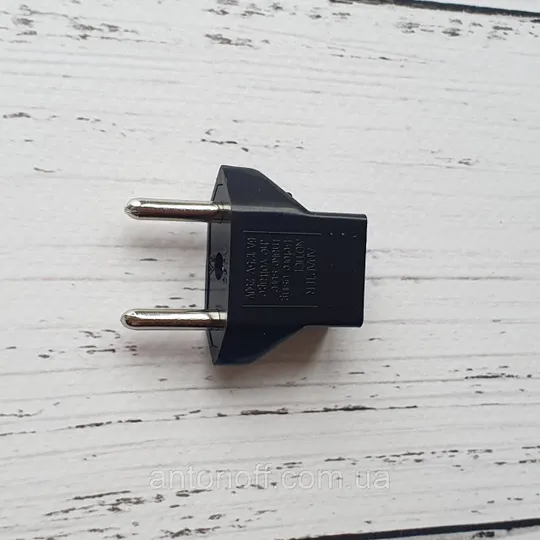 Мережевий перехідник адаптер з американської на євро вилку EU розетка 6A 125V-250V Чорний З аукціону