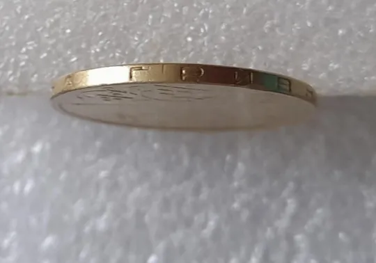 (3412) 1 гривня 2001 велика викрошка у 'Г' слова 'ГРИВНЯ' на гурті (1 гривна 2001 брак) Продаж