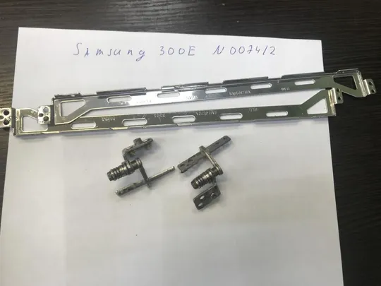 Samsung 300e Петли +направляючі Ціна