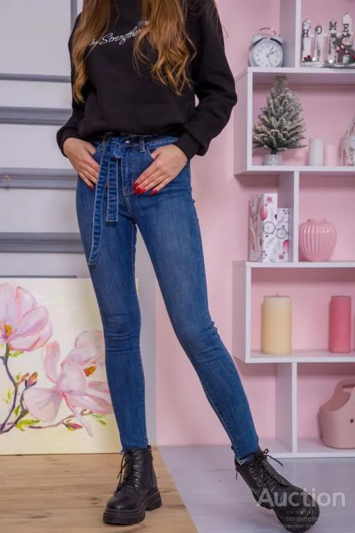 Женские джинсы с поясом, синего цвета, 164R089 Ціна