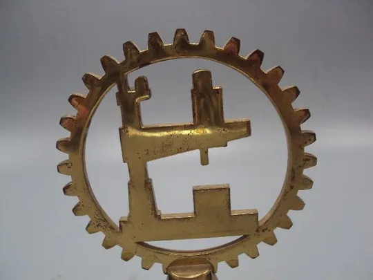 Фигура знак Одесский завод радиально-сверлильных станков бронза на подставке высота 16,3 см №4006 Характеристики