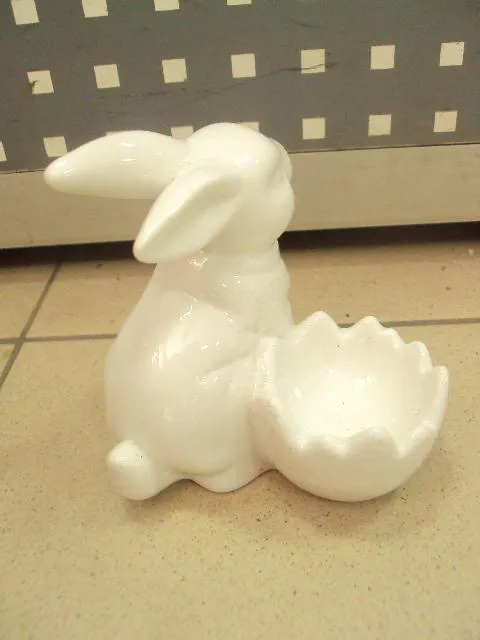 Фигура фарфор Европа статуэтка зайчик Пасха заяц и шкарлупа подставка под яйцо высота 12 см №15030 Інтернет-аукціон