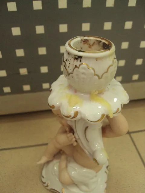 Фарфоровый подсвечник мальчик путти ангелочек валлендорф №436п З аукціону