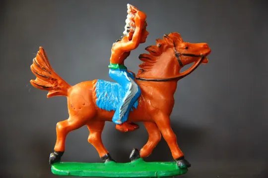 индеец ГДР №089 РАНЕНЫЙ МЕДВЕДЬ на коне №311 Фрихольд Фишер состояние ЛЮКС!! З аукціону