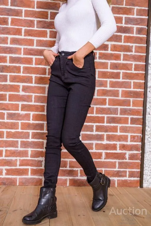 Стрейчевые женские джинсы, черного цвета, 167R2023-3 Де купити