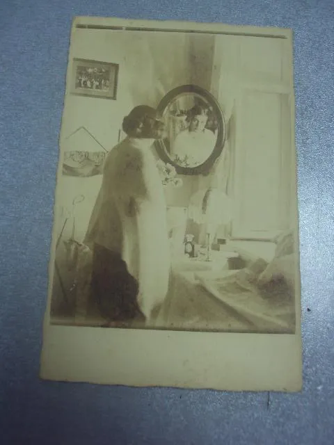 открытка  девушка у зеркала №1534 Ціна