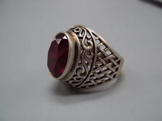 Женское кольцо с красным камнем серебро 875 проба ссср звездочка 4ХЮ вес 7,44 г 17,5 размер №14365 З аукціону